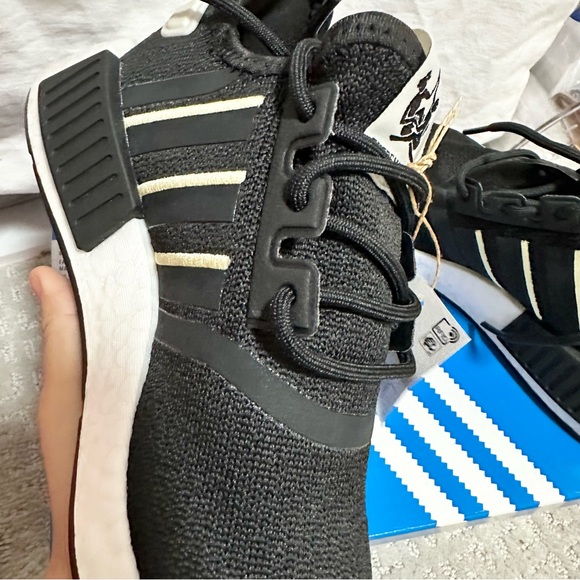 Adidas Womens Nmd R1 Thebe Magugu Size 5 - Picture 5 of 5